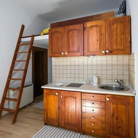 Sekretne Gniazdko W Tajemniczym Ogrodzie * Kraków